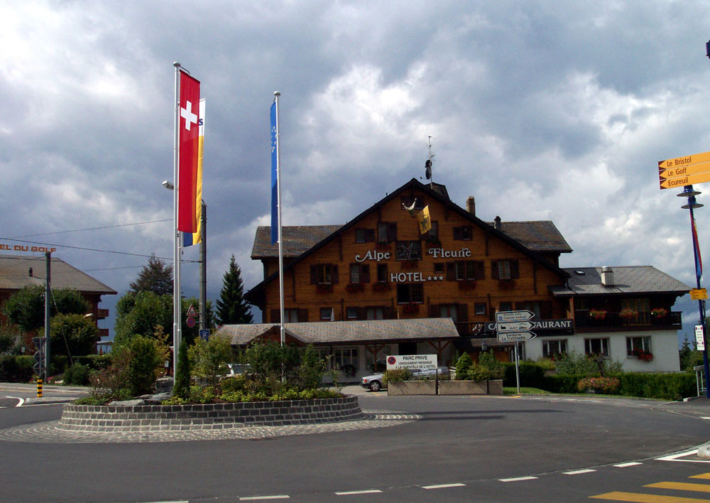 03-08-13-villars-0916.jpg