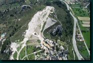 03-04-12-les-baux-3017.jpg